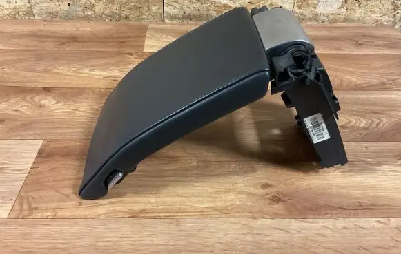 Volvo V70 Armrest 30715140