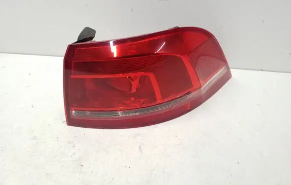 Volkswagen PASSAT B7 Rear/tail lights 3AF945096A 605002 605212