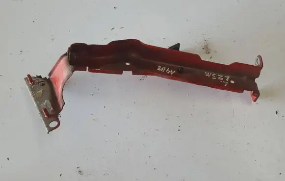 Audi A4 S4 B8 8K Fender mounting bracket