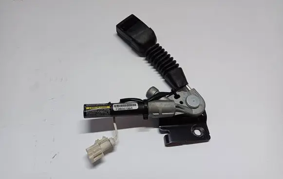 Ford F150 Front seatbelt buckle F7UB1561243AA 33037128 730227964
