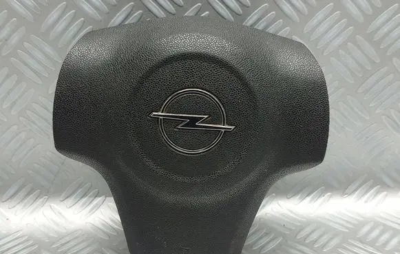 Opel Corsa D Steering wheel airbag 13235771 CA251700CH 90420290