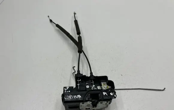 Chevrolet Captiva Front door lock