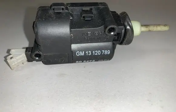 Opel Astra G Central locking motor 13120789 805472