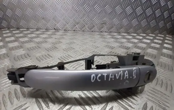 Skoda Octavia Mk2 (1Z) Front door interior handle