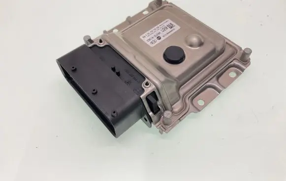 KIA Ceed Engine control unit/module 296102U200 0281034748 90CC00000000U01