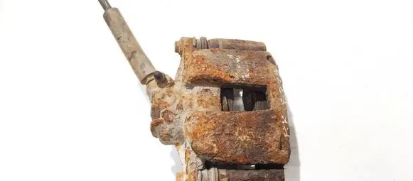 Citroen C4 I Front brake caliper