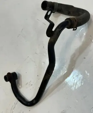 Audi A4 S4 B9 8W Engine coolant pipe/hose 04L121065R