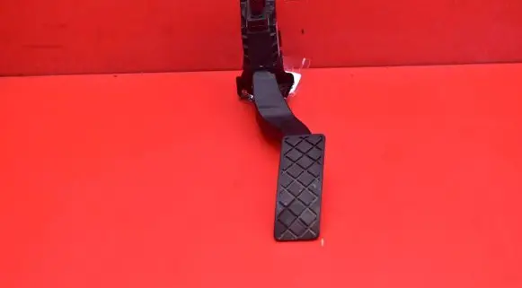 Skoda Octavia Mk3 (5E) Accelerator throttle pedal 5Q1723503H