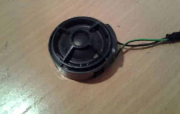 Front door high frequency speaker