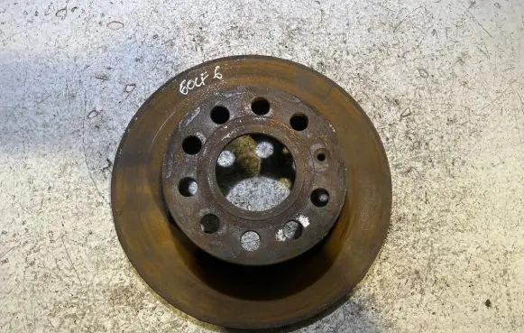 Volkswagen Golf VI Rear brake disc