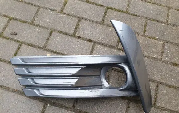 Toyota Corolla E160 E170 Front fog light trim/grill 8148202620