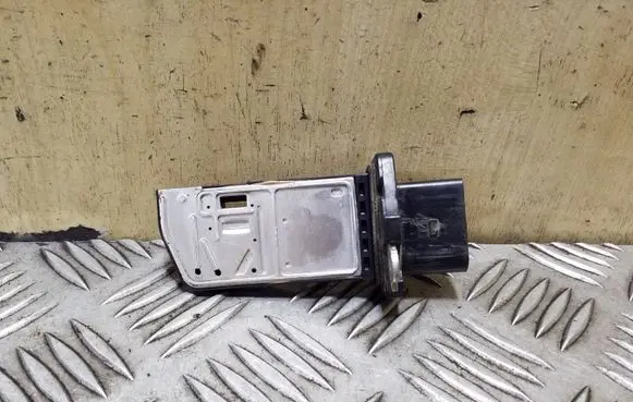 Skoda Octavia Mk2 (1Z) Mass air flow meter 06F906461A AFH60M27