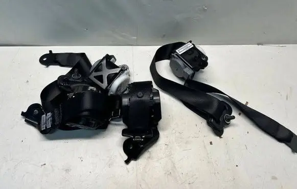 BMW X6 E71 Set of seat belts 