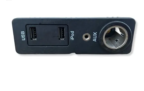 Land Rover Evoque I AUX in-socket connector AW9319C166AA A2C5336865900 30657961