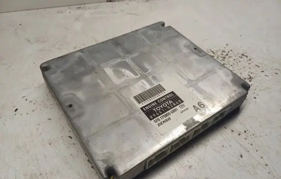 Toyota Corolla E120 E130 Engine control unit/module 8966102A60 1758006881 MB1758006881