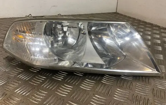 Skoda Octavia Mk2 (1Z) Headlight/headlamp
