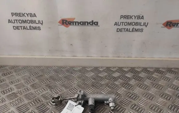 Honda CR-V Clutch master cylinder 