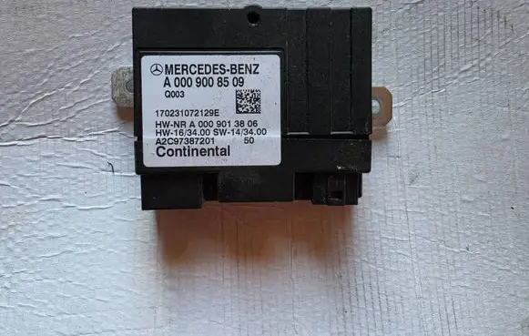 Mercedes-Benz Vito Viano W447 Fuel injection pump control unit/module A0009008509 170231072129E A0009013806