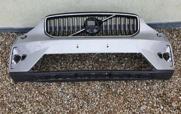 Volvo XC40 Front bumper 31690933