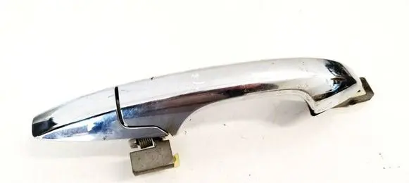 Honda CR-V Front door exterior handle 