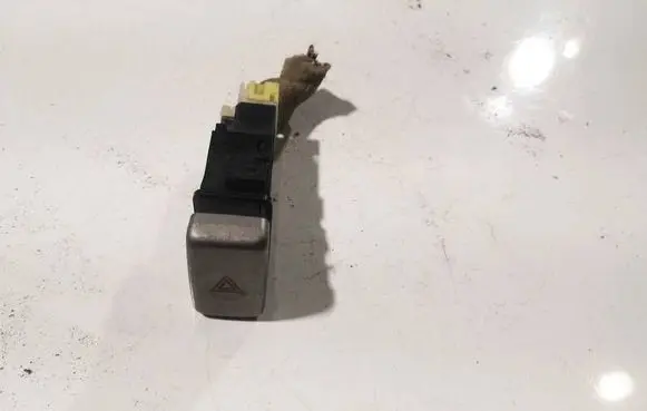 Subaru Forester SG Hazard light switch 06016
