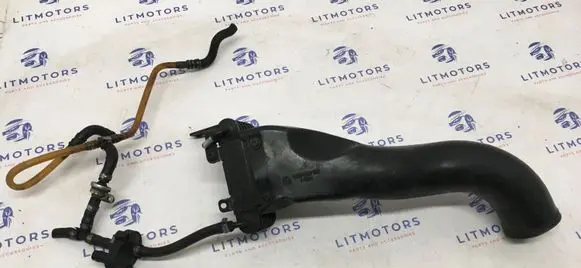BMW 7 E38 Air intake duct part 2247843