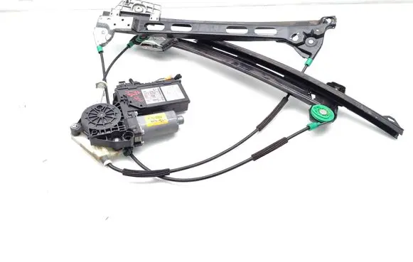 Audi A4 S4 B7 8E 8H Front door window regulator with motor 8H2959801D 992031203