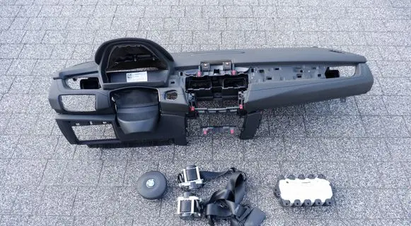 BMW 2 F46 Dashboard