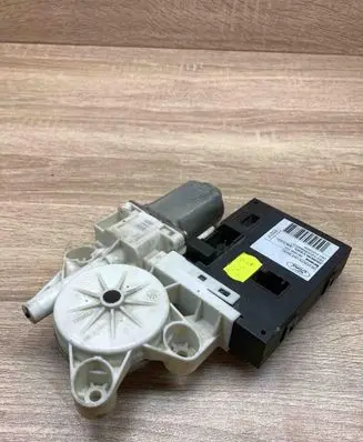 Ford Focus Front door window regulator motor 5WK11572J 981406103 RIGHTSIDE