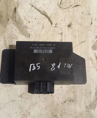 Volkswagen PASSAT B5 Comfort/convenience module 1J0959799H
