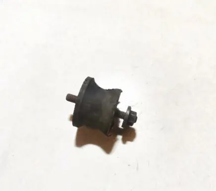 BMW 5 E39 Engine mount bracket 1094916