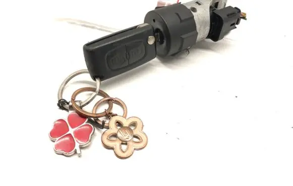 Citroen C3 Ignition lock 9663123280
