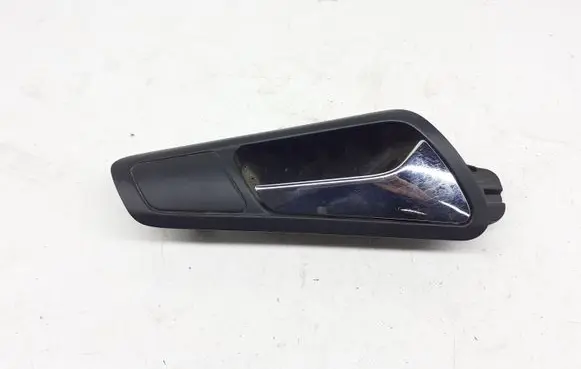Volkswagen PASSAT B6 Front door interior handle 3C1837114
