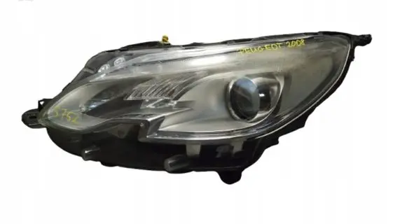 Peugeot 2008 I Headlight/headlamp