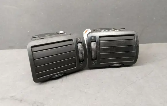 Volkswagen PASSAT B5.5 Dashboard side air vent grill/cover trim 3B0819703D 3B0819704D
