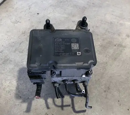 Skoda Superb B6 (3T) ABS Pump 1K0907379BM 1K0614517ED