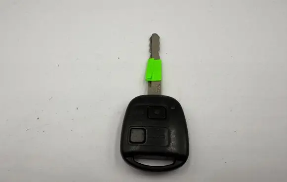 Toyota Avensis T250 Ignition key/card 736716A
