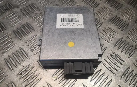 Mercedes-Benz E W211 Phone control unit/module 2118206185 A2118206185