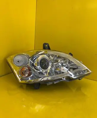 Mercedes-Benz Vito Viano W639 Headlight/headlamp A6398202961