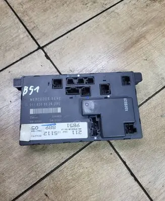 Mercedes-Benz E W211 Door control unit/module 2118200526 356803 TSZ908