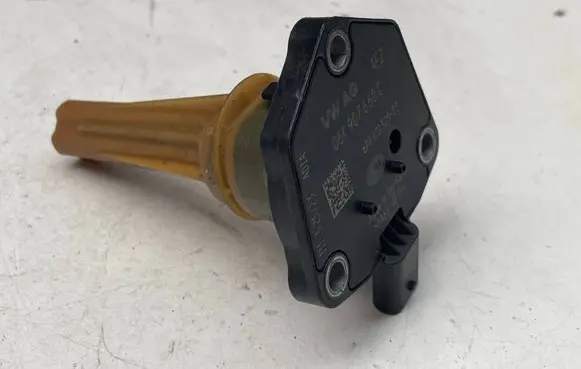 Volkswagen Polo VI Rear glass lock/latch W340 06K907660C