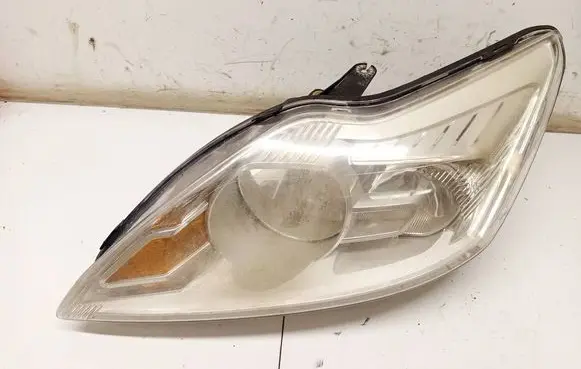 Ford Focus Headlight/headlamp 8M5113W030AD