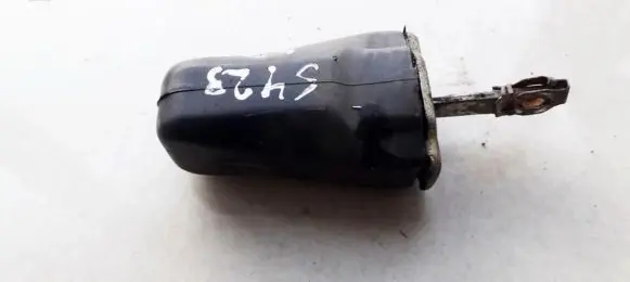 Volkswagen PASSAT B4 Rear door check strap stopper 357837323