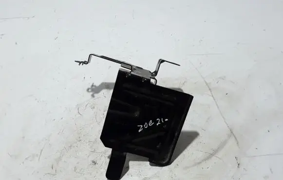 Battery bracket