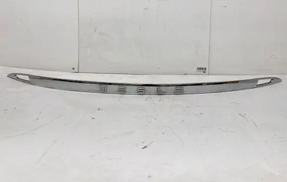 Tesla Model S Tailgate trim 102577600A