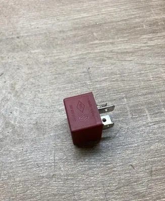 Renault Scenic I Other relay 8200253922