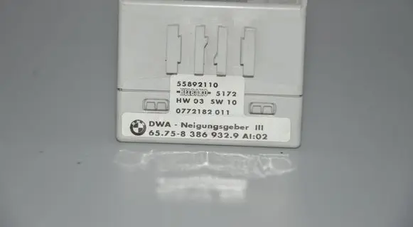 BMW 5 E39 Yaw turn rate sensor 8386932