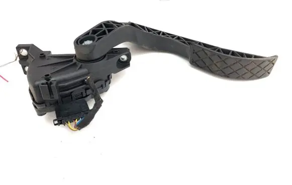 Seat Exeo (3R) Accelerator throttle pedal 8E1721523G