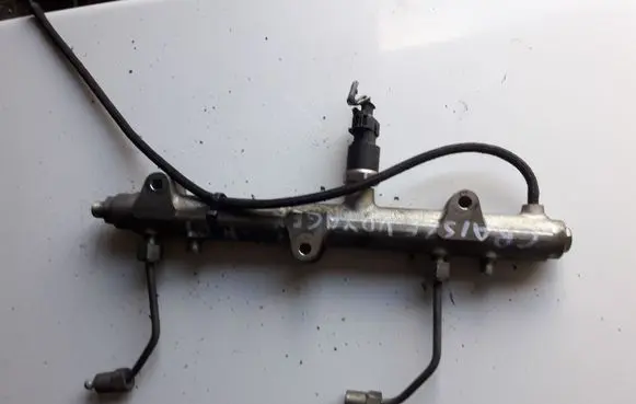 Chrysler Voyager Fuel distributor 0445214041