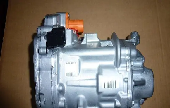 Mercedes-Benz X-class W470 Air conditioning (A/C) compressor (pump) 0424002393